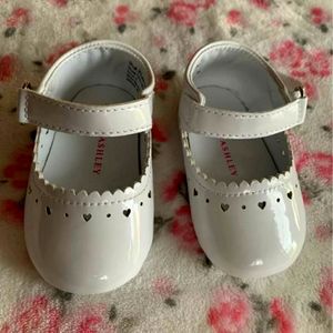 5 For $10 Laura Ashley Crib Shoes